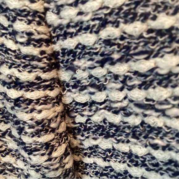 Gap - Picture 4 of 9